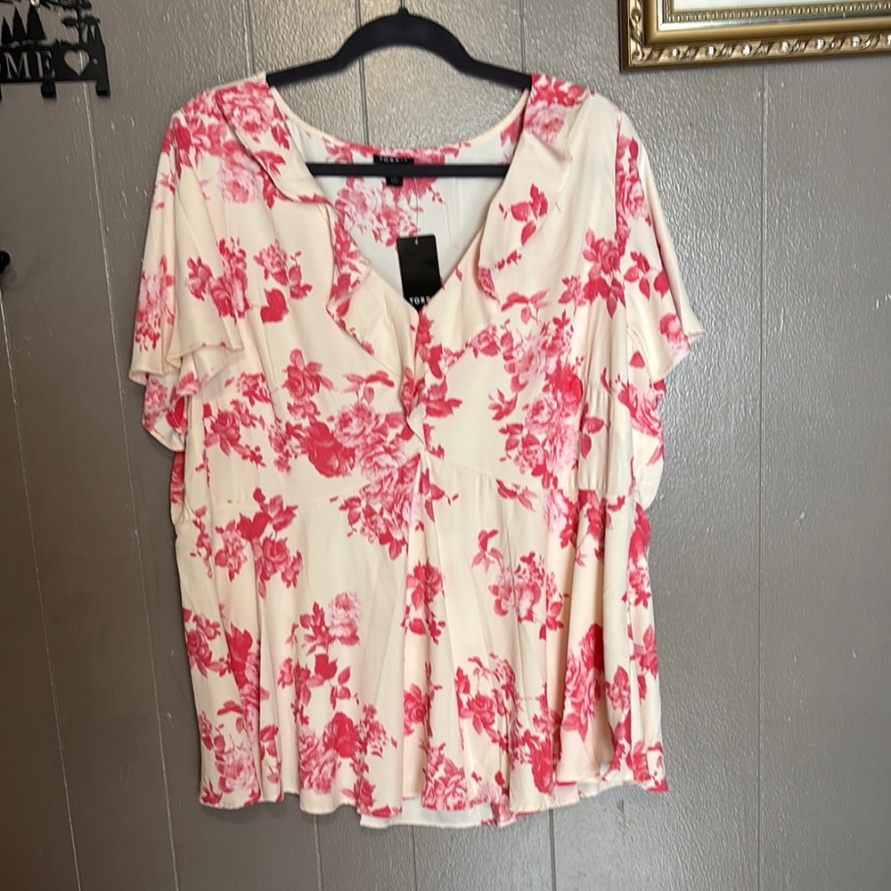Torrid Pink and White Ruffled Short Sleeve Blouse